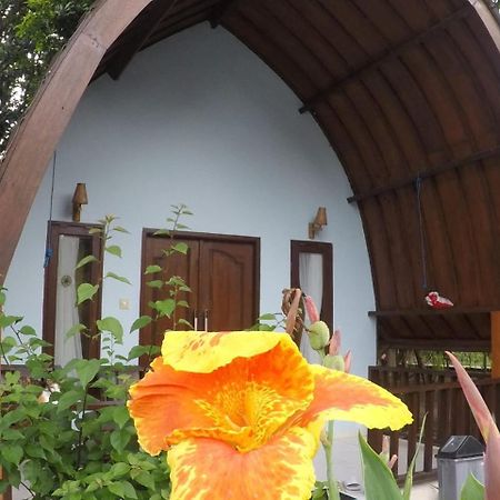 Ina Gili Guesthouse Gili Air Exterior foto